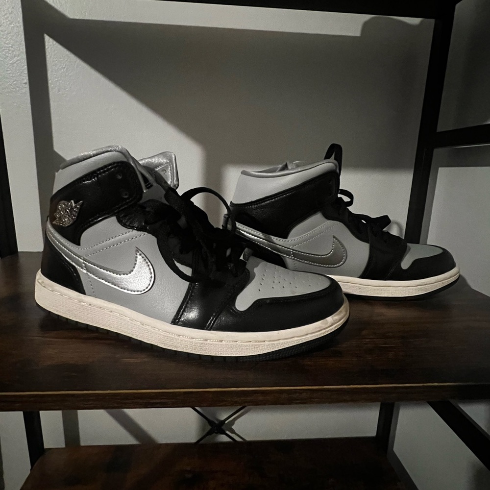 Nike Jordan’s size 7.5. Barely worn.